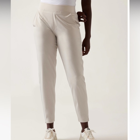 Athleta Pants - ATHLETA women’s BROOKLYN Ankle pant cream color lightweight slim leg / stretch 8